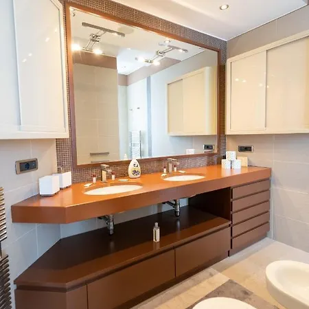 The Only One In By Dimorra Appartement Napels